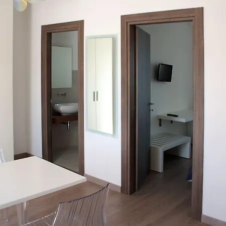 ケーブ デル ソーレ ホテル 4*