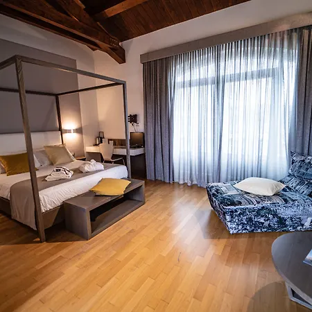 ホテル ケーブ デル ソーレ 4*